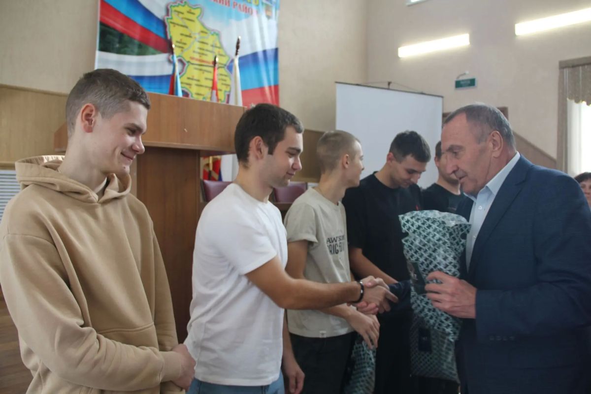 В Черемисиновском районе прошло значимое событие — ежегодный День призывника В Черемисиновском районе прошло значимое событие — ежегодный День призывника