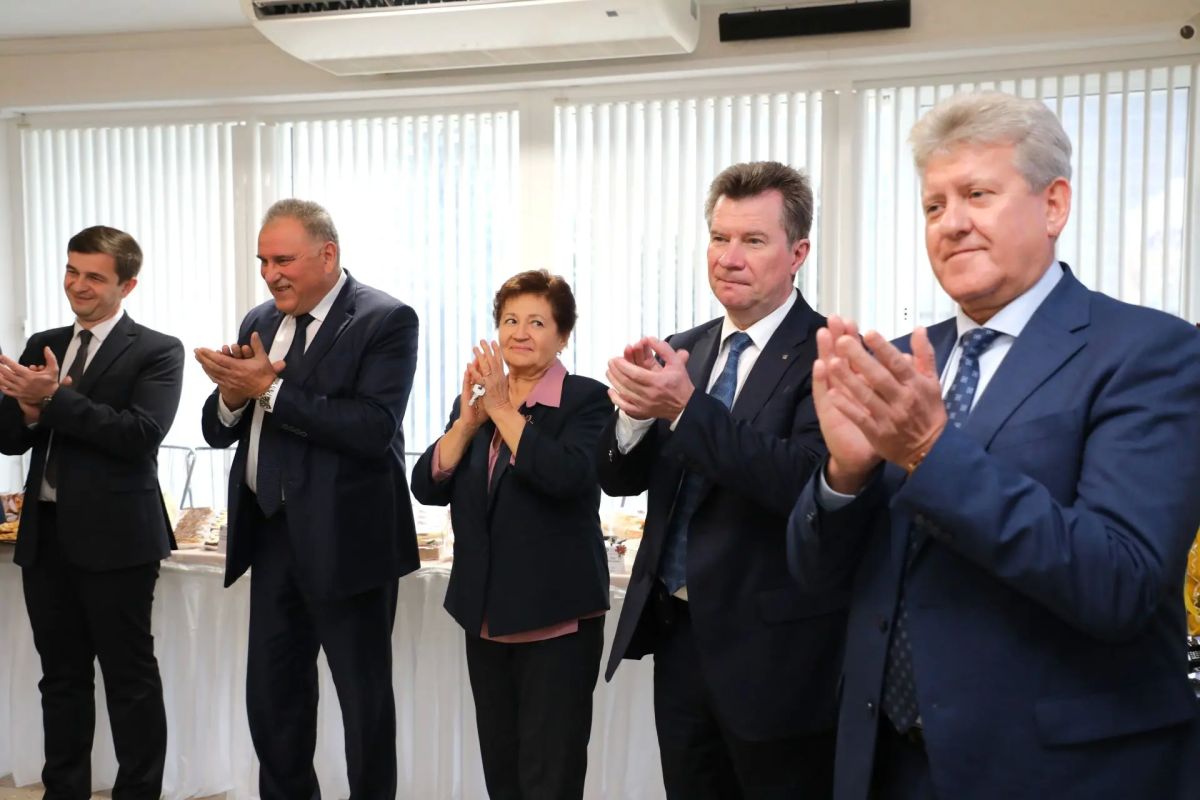 Где блины, там и мы. А где пироги, там вся Курская АЭС! Где блины, там и мы. А где пироги, там вся Курская АЭС!