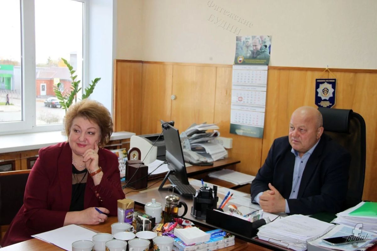 В администрации района заместитель председателя Курского областного Совета ветеранов войны, труда, Вооруженных Сил и правоохранительных органов Людмила Гребенькова провела встречу с руководителями Фатежского районного Совета... В администрации района заместитель председателя Курского областного Совета ветеранов войны, труда, Вооруженных Сил и правоохранительных органов Людмила Гребенькова провела встречу с руководителями Фатежского районного Совета...
