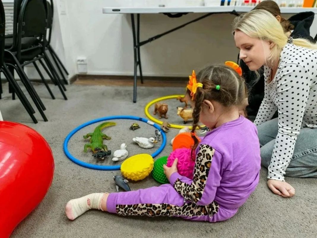 «Новые люди» открыли в Курске инклюзивное пространство для особенных детей и их родителей «Новые люди» открыли в Курске инклюзивное пространство для особенных детей и их родителей