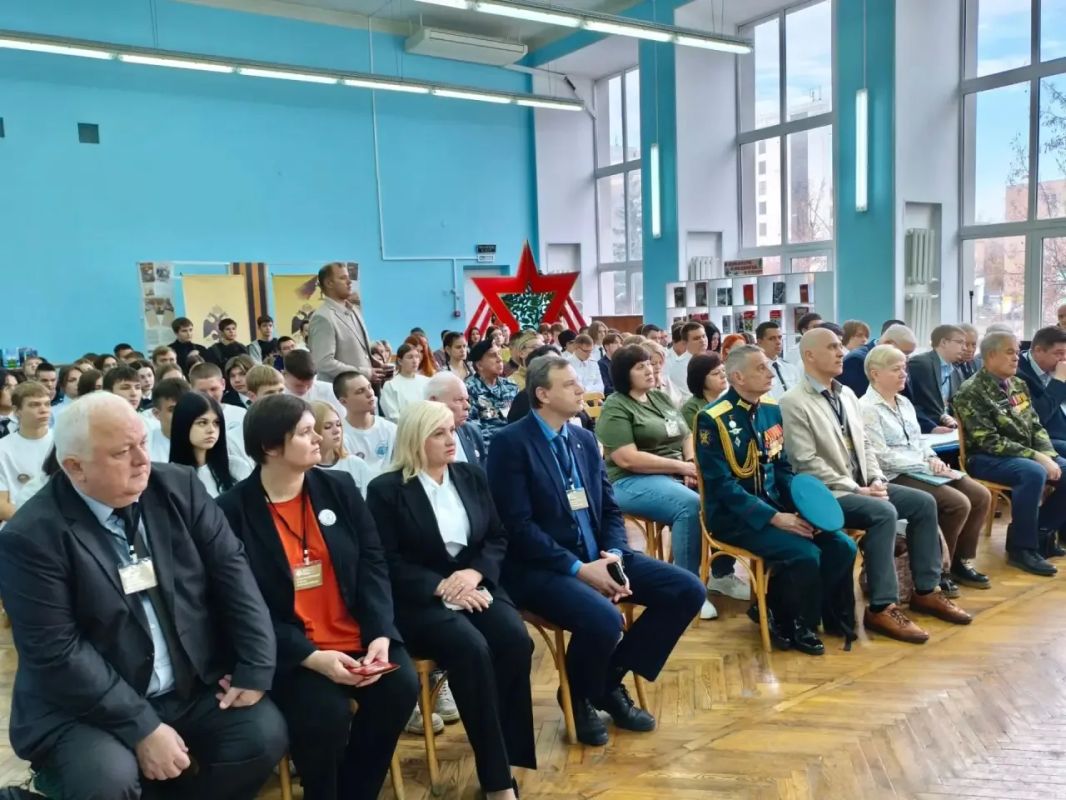 В Курске стартовал военно-исторический форум «Всё для фронта, всё для победы!» В Курске стартовал военно-исторический форум «Всё для фронта, всё для победы!»