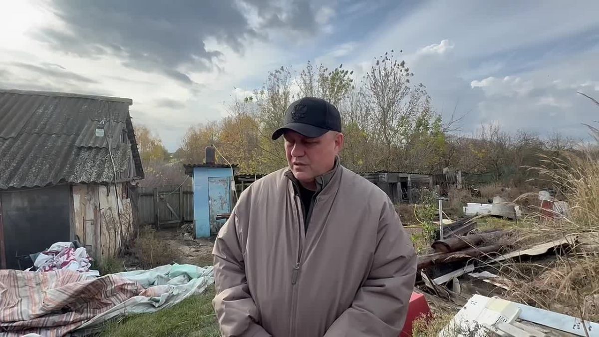 Игорь Кастюкевич: Курская область. Если в что то начали, то всегда доводим дело до конца! Волонтеры лагеря Единой России «Курский рубеж» из Кировской области проводят масштабные работы в доме Сергея Бондарева (дяди Сергея)...
