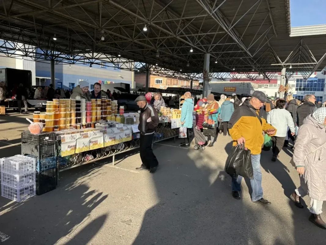 В Курске проходит сельскохозяйственная ярмарка «Осень – 2026»