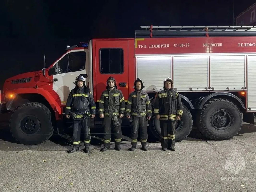 Курские пожарные спасли и эвакуировали больше 30 человек Курские пожарные спасли и эвакуировали больше 30 человек