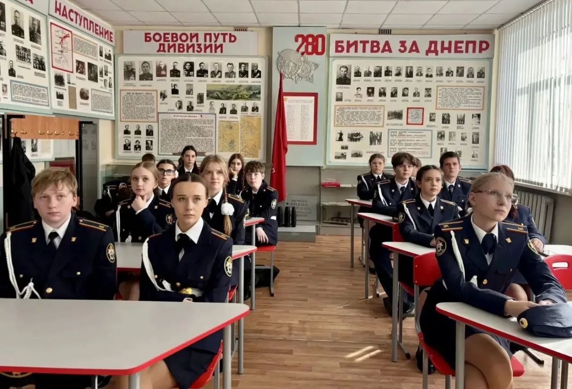 Сотрудник следственного управления провела профилактическое занятие для кадетов Сотрудник следственного управления провела профилактическое занятие для кадетов
