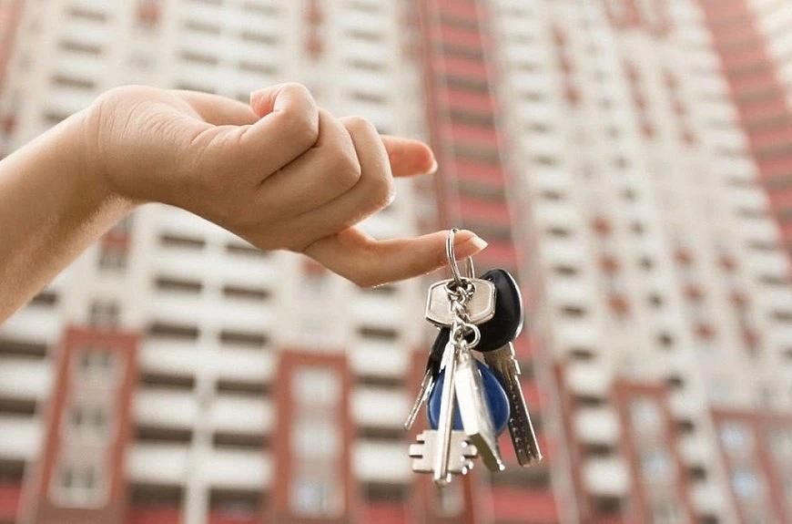 В Курске 10 малоимущим семьям предоставили жилье