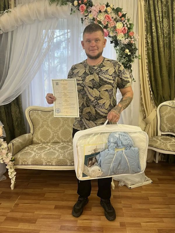 В отделе ЗАГС администрации Обоянского района две семьи зарегистрировали рождение малышей, которым дали имена Матвей и Ева В отделе ЗАГС администрации Обоянского района две семьи зарегистрировали рождение малышей, которым дали имена Матвей и Ева