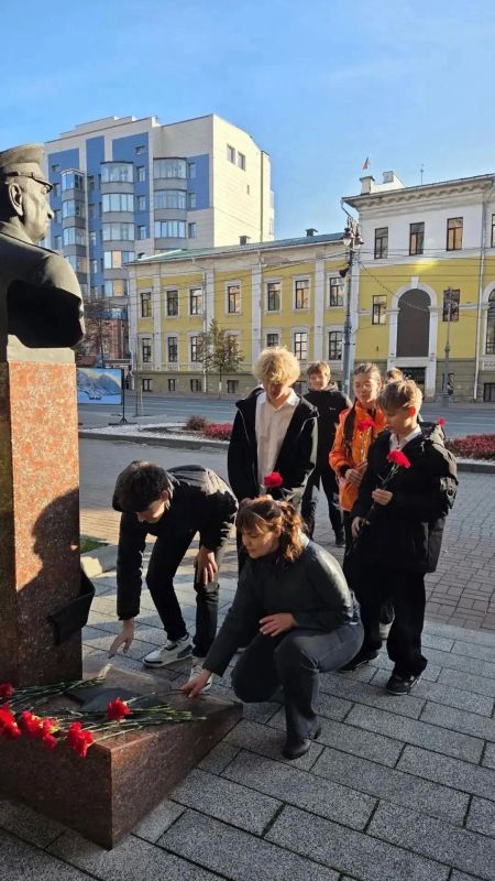 В лицее № 6 отметили день рождения Героя Советского Союза Михаила Булатова В лицее № 6 отметили день рождения Героя Советского Союза Михаила Булатова
