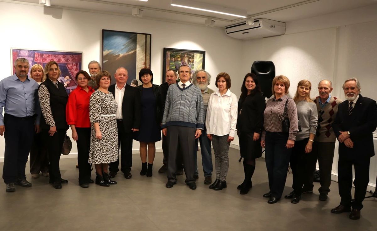 В Железногорском краеведческом музее открылась юбилейная выставка живописных работ Валерия Васильева В Железногорском краеведческом музее открылась юбилейная выставка живописных работ Валерия Васильева
