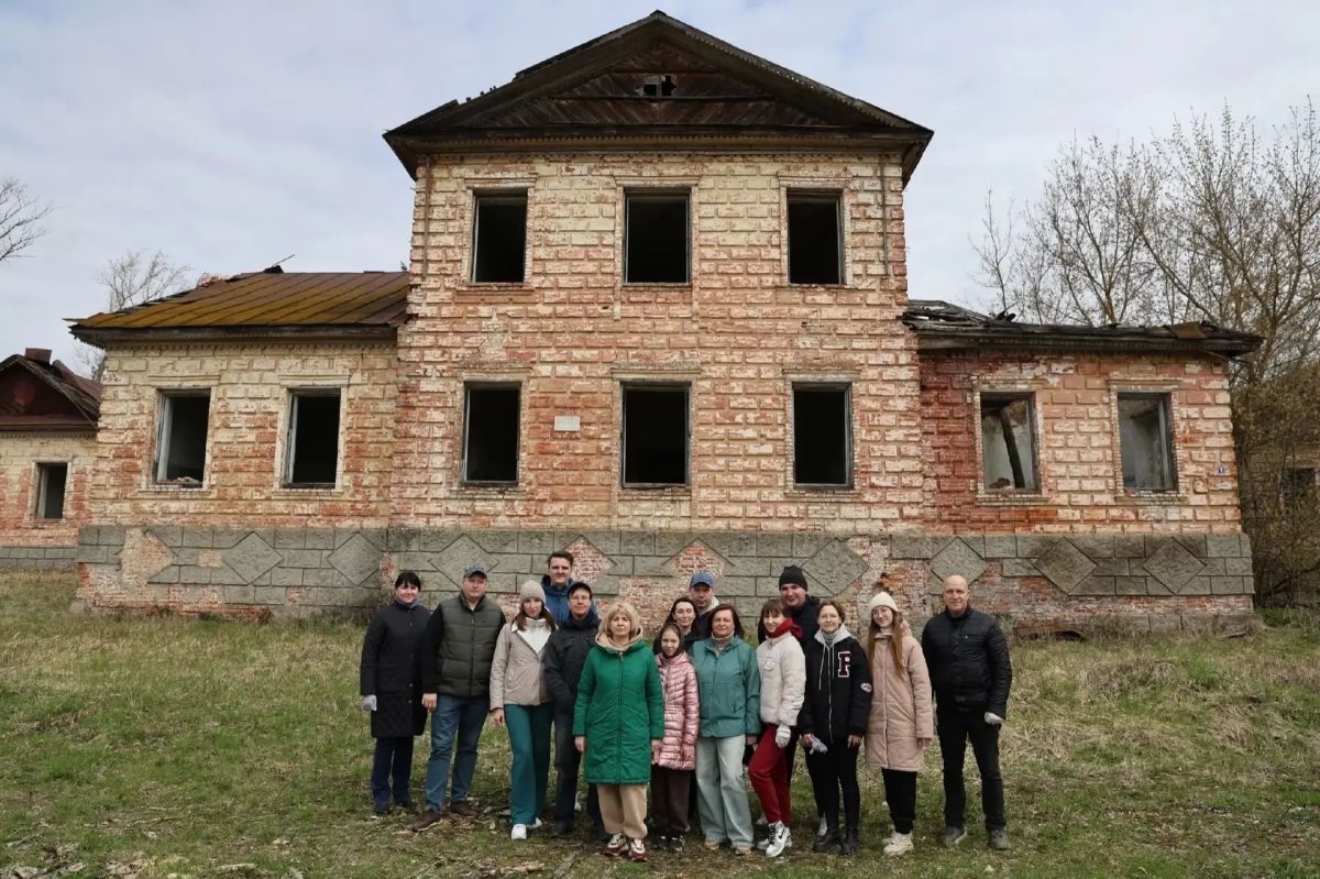 Место, богатое историей: усадьба великого князя и другие ОКН Дмитриевского района Место, богатое историей: усадьба великого князя и другие ОКН Дмитриевского района