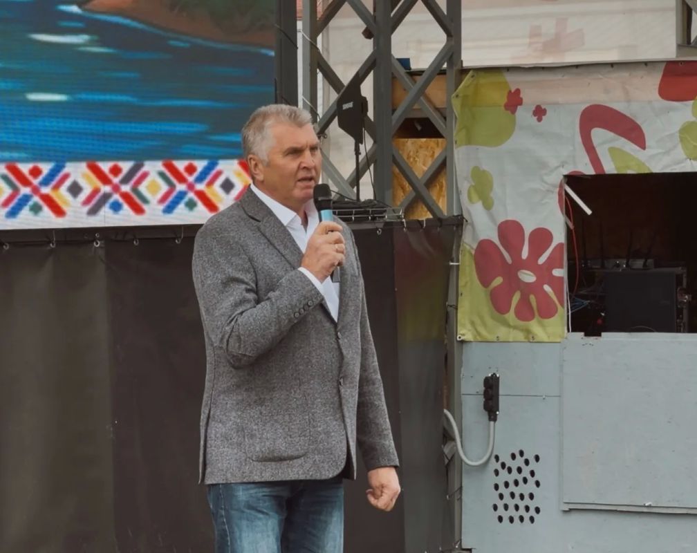 Алексей Спиридонов: Сегодня свой день рождения отмечает Николай Викторович Волобуев - заместитель председателя Курской областной Думы, депутат от Беловского и Суджанского районов