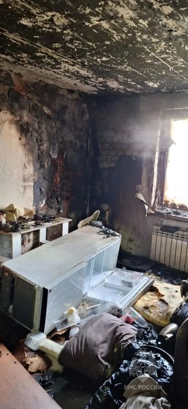 В Железногорске из-за пожара в многоэтажке эвакуировали 16 человек В Железногорске из-за пожара в многоэтажке эвакуировали 16 человек