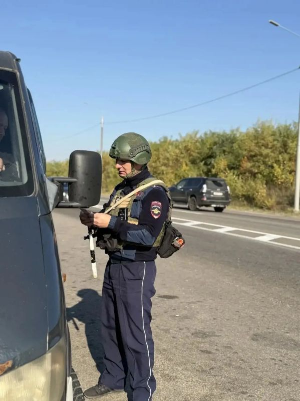 В Курске на стационарном посту полиции, организованном в рамках действия правового режима КТО, задержан водитель, управлявший автомобилем без права управления и в состоянии опьянения