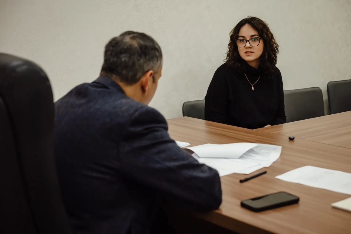 Александр Хинштейн: В общественной приёмной Губернатора Курской области провёл традиционный личный приём курян Александр Хинштейн: В общественной приёмной Губернатора Курской области провёл традиционный личный приём курян