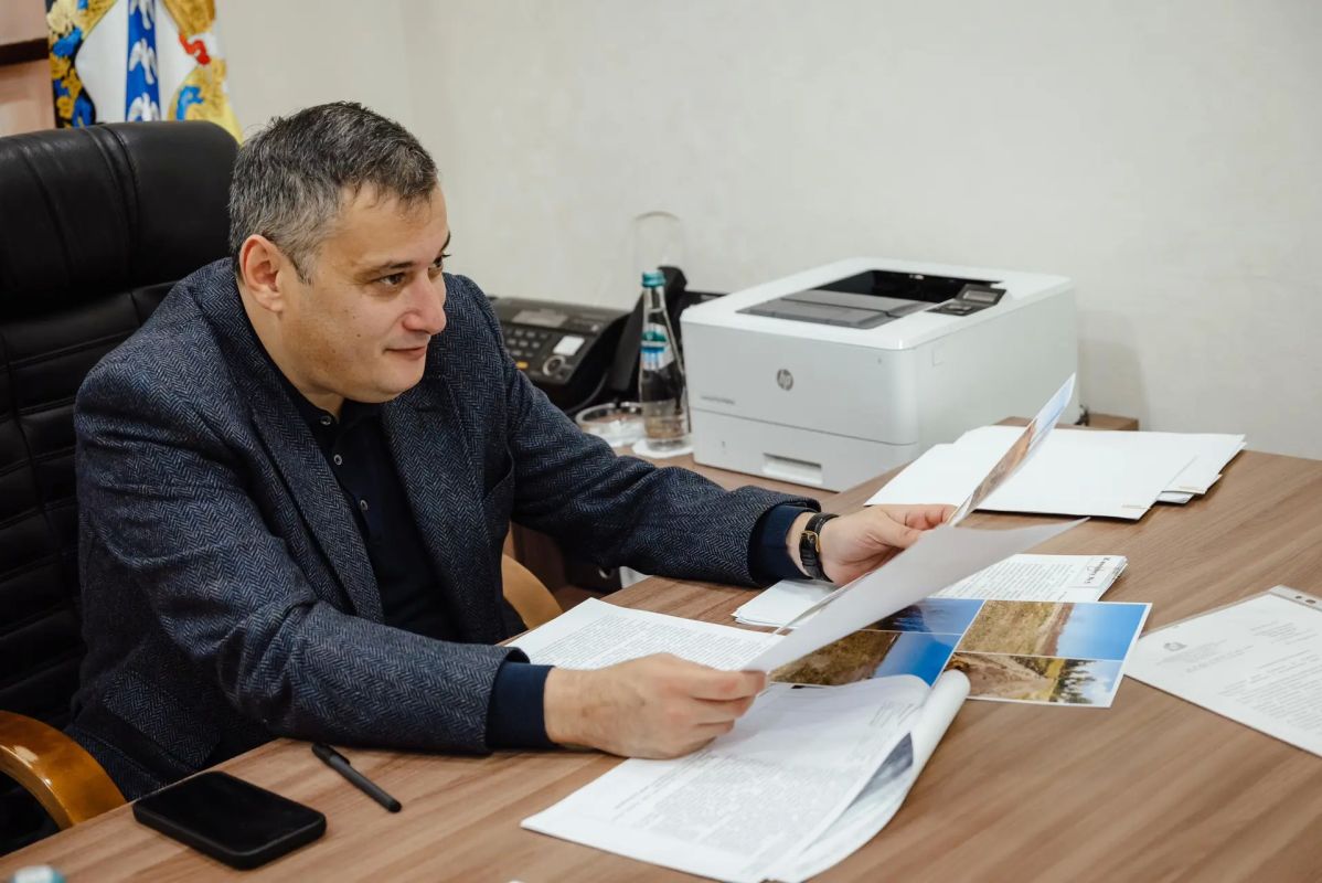 Александр Хинштейн: В общественной приёмной Губернатора Курской области провёл традиционный личный приём курян Александр Хинштейн: В общественной приёмной Губернатора Курской области провёл традиционный личный приём курян