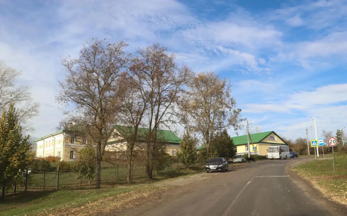 В Курской области возле Усадьбы Фета строят парковку В Курской области возле Усадьбы Фета строят парковку
