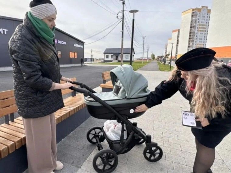 Сотрудники Курчатовской Госавтоинспекции напомнили пешеходам о важности использования световозвращающих элементов Сотрудники Курчатовской Госавтоинспекции напомнили пешеходам о важности использования световозвращающих элементов