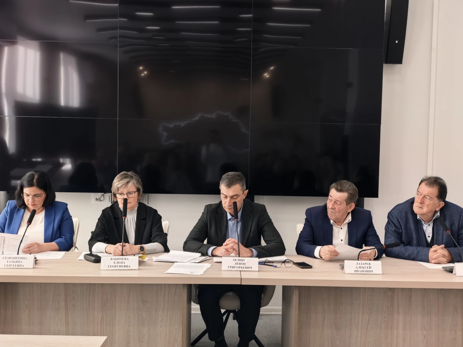 Сегодня состоялось заседание межведомственной комиссии Курской области по противодействию нелегальной занятости
