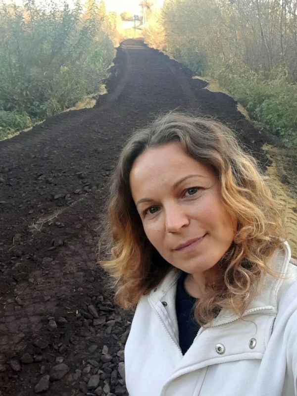 В деревне Сетное Большежировского сельсовета бригада Фатежского ДРСУ сделала ремонт плотины В деревне Сетное Большежировского сельсовета бригада Фатежского ДРСУ сделала ремонт плотины