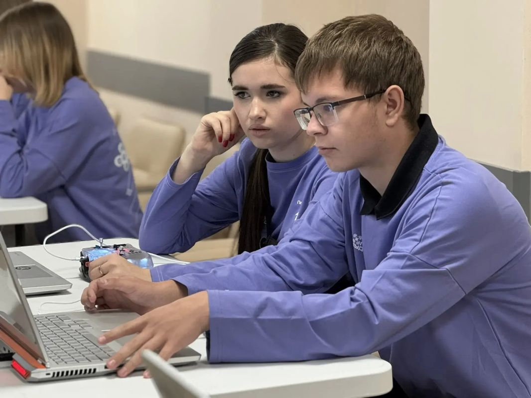 В Курске проходит региональный этап Всероссийского чемпионата тестирования дронов «Пилоты будущего» В Курске проходит региональный этап Всероссийского чемпионата тестирования дронов «Пилоты будущего»