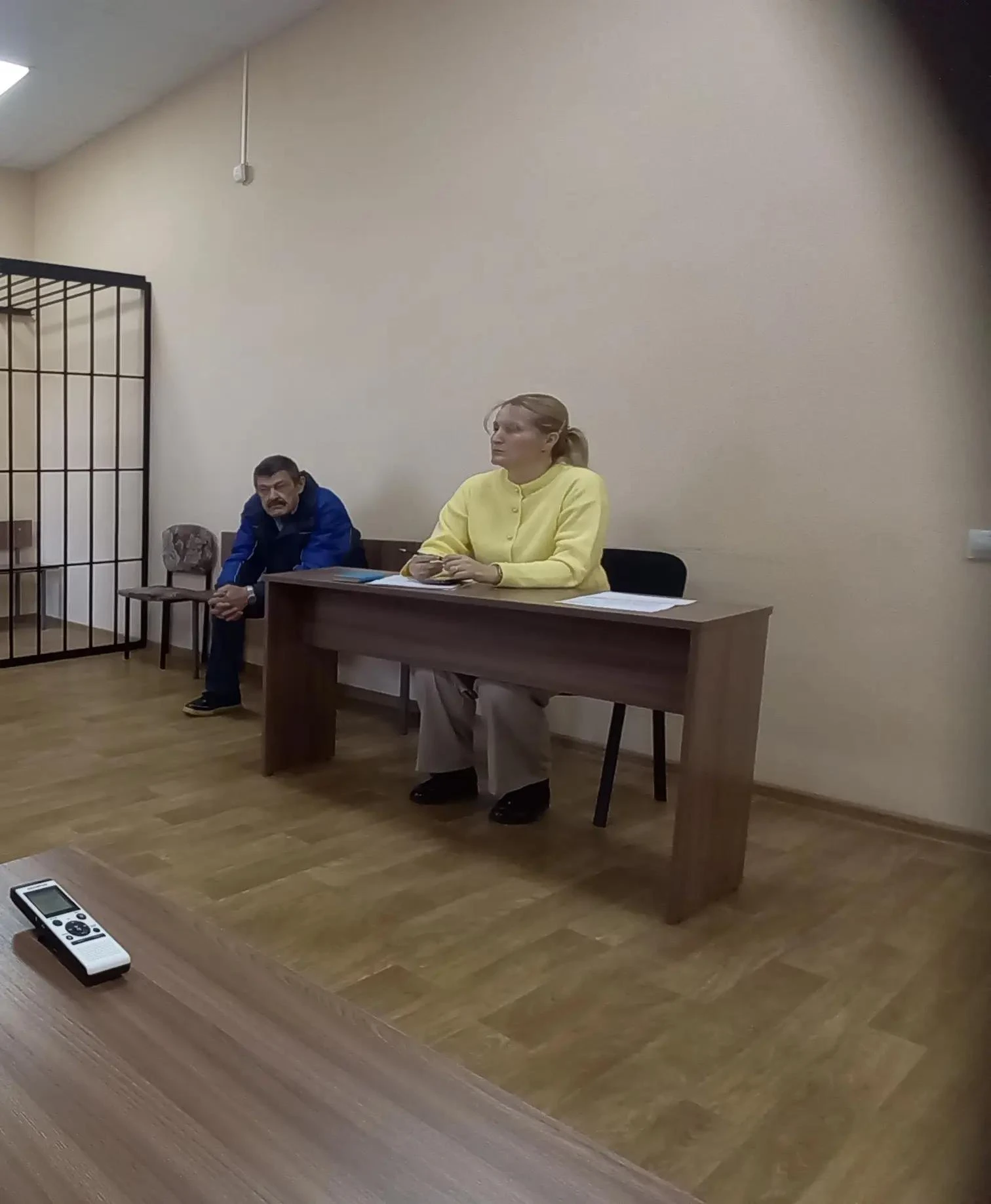 63-летний курянин за немытую плиту грозил отрезать голову дочери