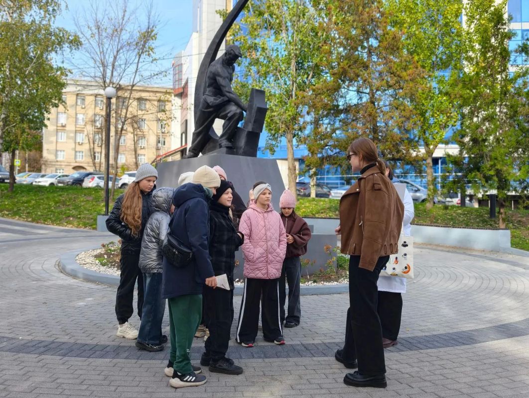 В КУРСКЕ СОСТОЯЛСЯ ПОЗНАВАТЕЛЬНЫЙ КВЕСТ «КОСМИЧЕСКИЙ КУРСК: ПРИКЛЮЧЕНИЯ МОЛОДОГО УЧЁНОГО» В КУРСКЕ СОСТОЯЛСЯ ПОЗНАВАТЕЛЬНЫЙ КВЕСТ «КОСМИЧЕСКИЙ КУРСК: ПРИКЛЮЧЕНИЯ МОЛОДОГО УЧЁНОГО»