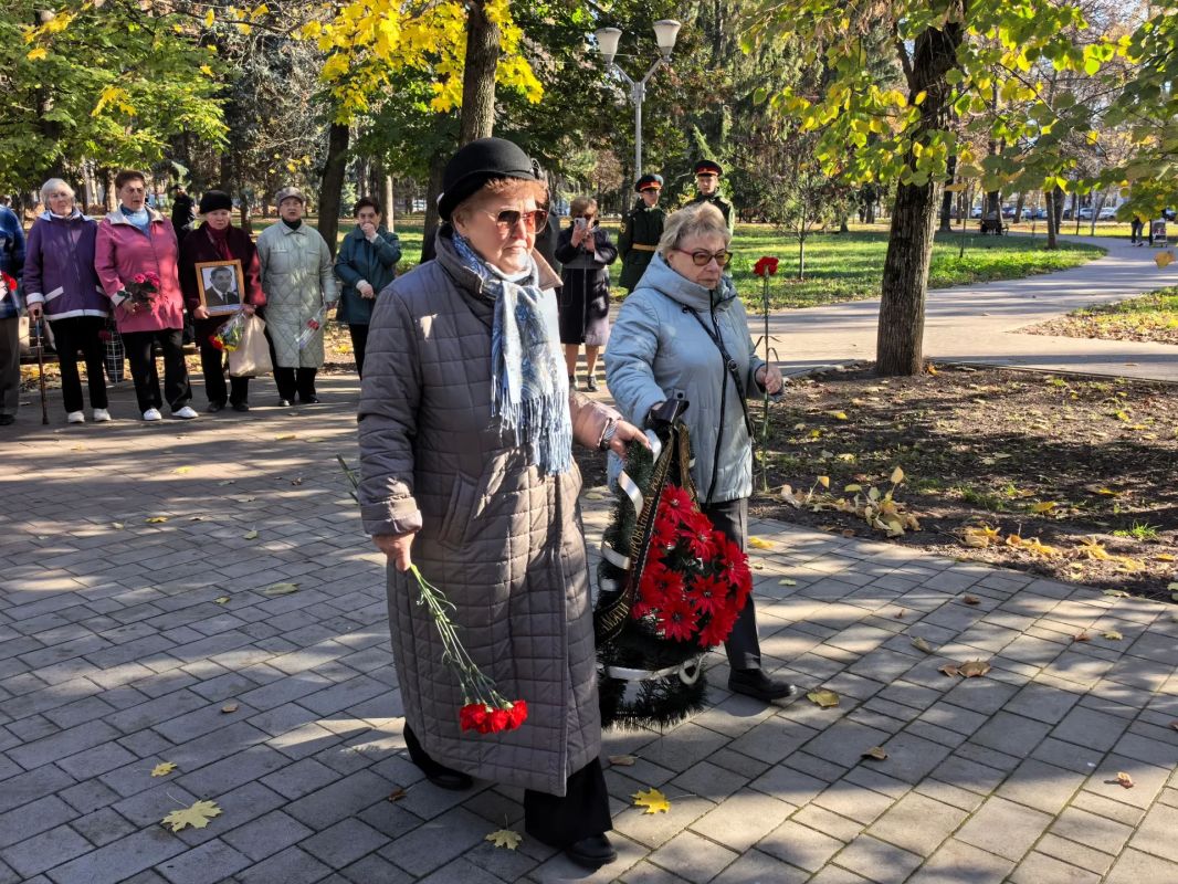 В парке Героев Гражданской войны прошло мероприятие, посвященное Дню памяти жертв политических репрессий В парке Героев Гражданской войны прошло мероприятие, посвященное Дню памяти жертв политических репрессий