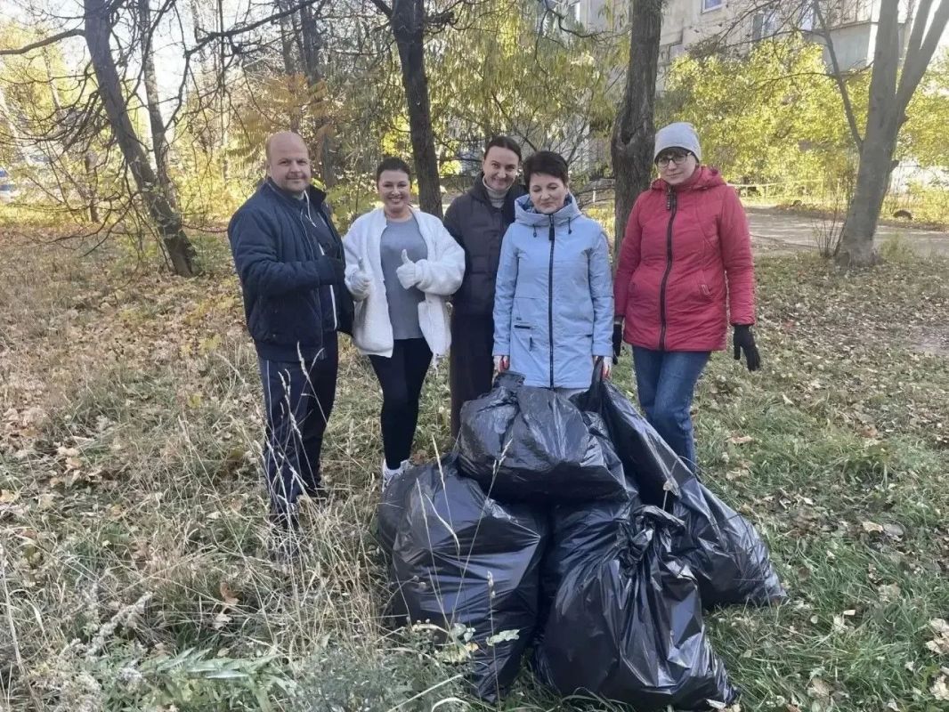 В Курске привели в порядок участки вдоль 50 лет Октября и Дружбы В Курске привели в порядок участки вдоль 50 лет Октября и Дружбы