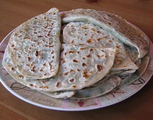 Кутабы с зеленью: освежающий вкус лета на вашем столе