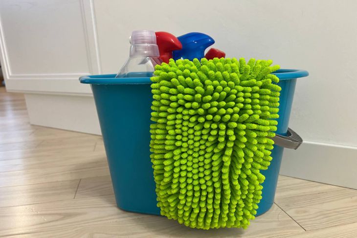 Чем можно помыть пол, чтобы не было разводов: секреты идеальной чистоты и безупречного блеска