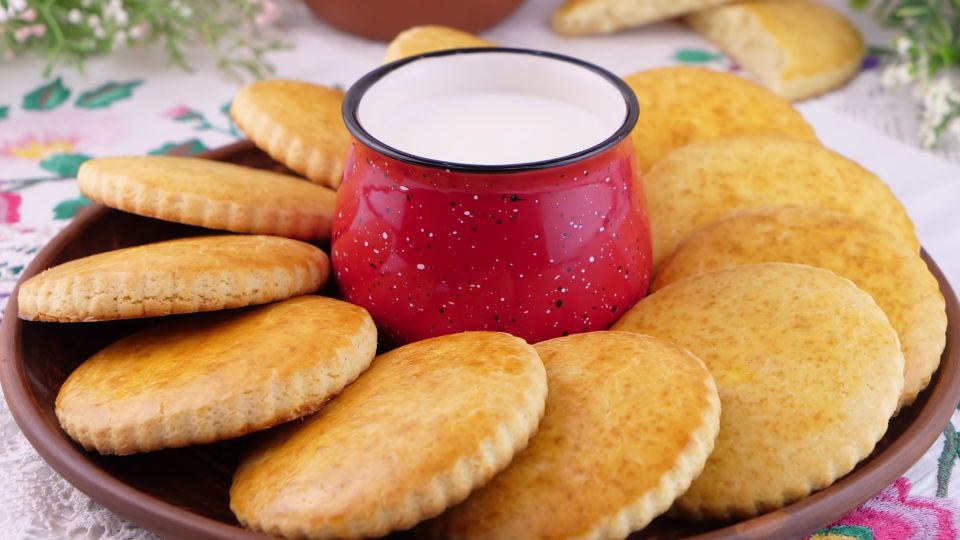 Советские школьники с ума сходили от этих коржиков: теперь рецепт доступен каждому