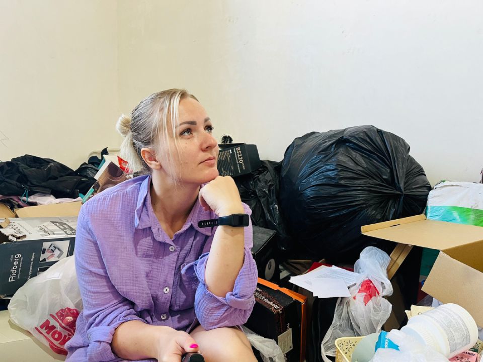 Почему мужчины с трудом расстаются со старыми вещами: неожиданные причины хранения хлама