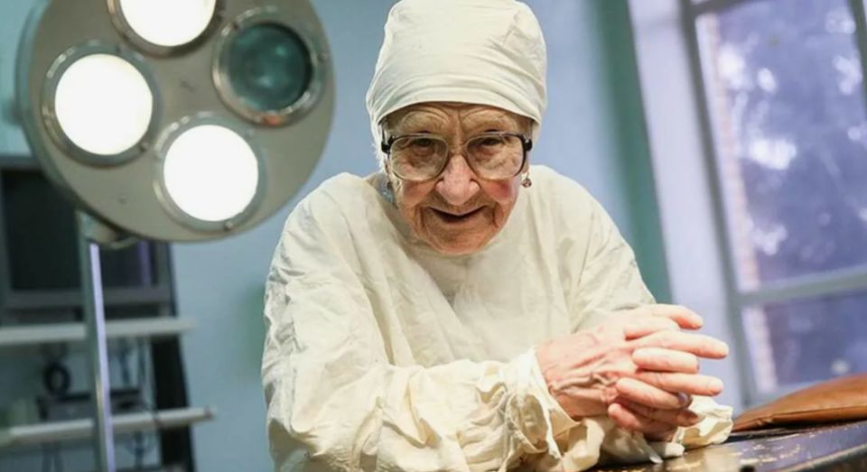 Как ряженка укрепляет здоровье пожилых: удивительные факты о привычном продукте