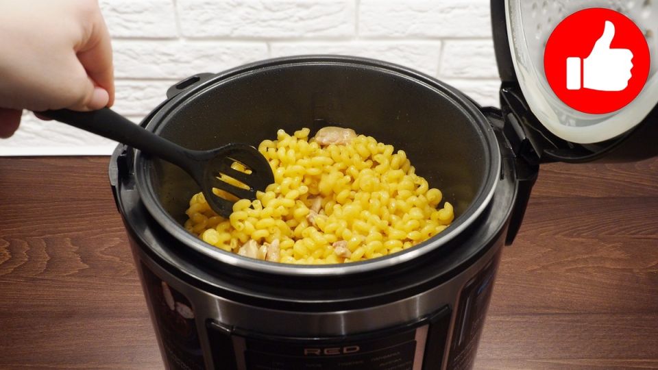 Макароны с курицей в мультиварке — простой обед без лишних движений