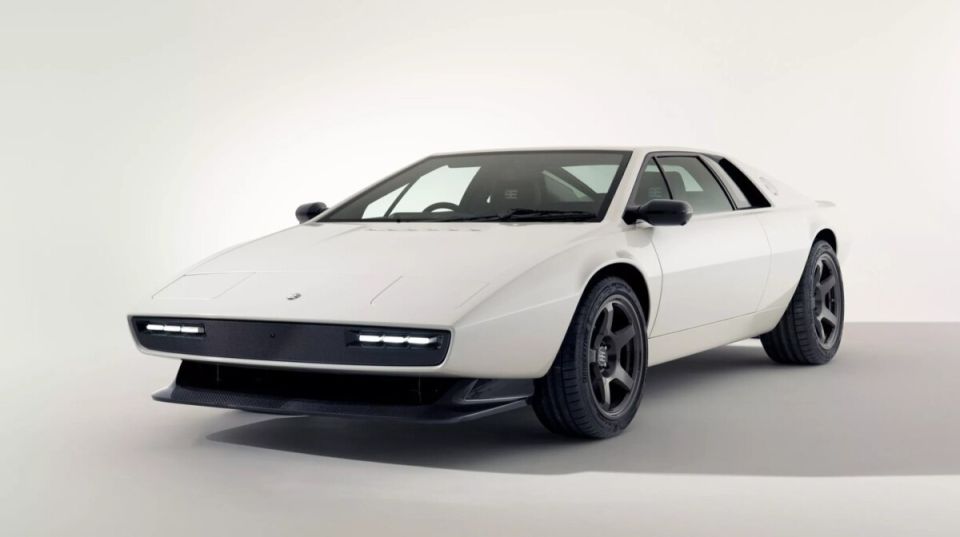 Lotus Esprit ����������: ��������� �������� ������� ����� ���� ��� ������