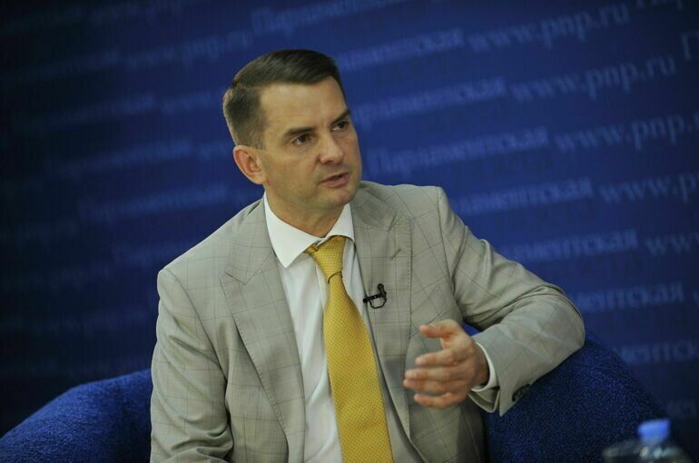 Депутат Нилов предложил работникам право отказаться от больничного