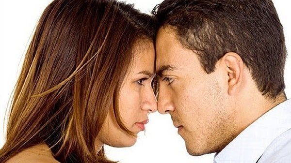 Разные миры: Как мужчина и женщина смотрят на ум и эмоции